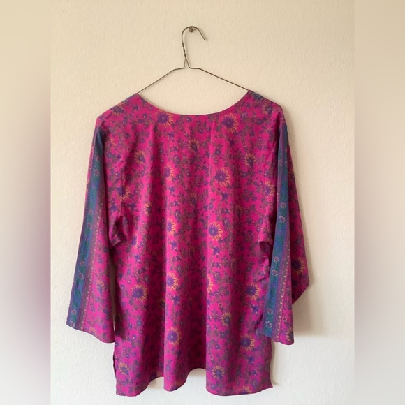 Like New Gorgeous Poly Silk Tunic Floral Prints for Women - Picture 3 of 6